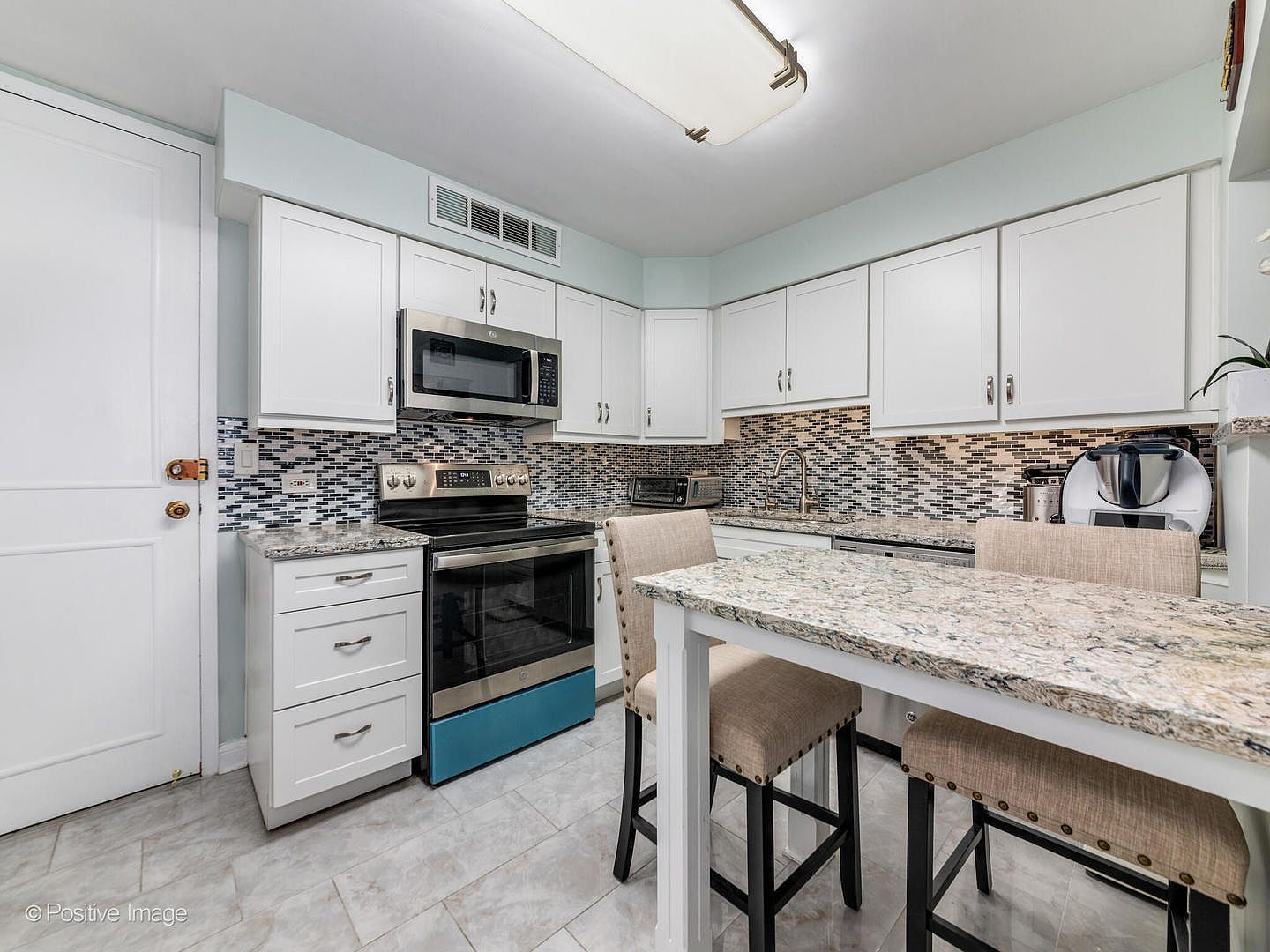 6007 N Sheridan Rd APT 14D Chicago, IL 60660 - Thumbnail 5