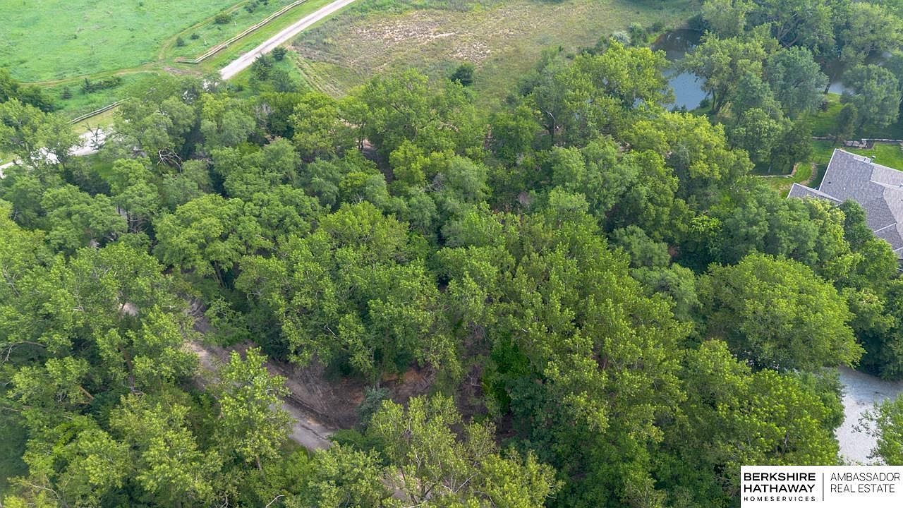 260 S Woodland Ct Fremont, NE 68025 - Thumbnail 5