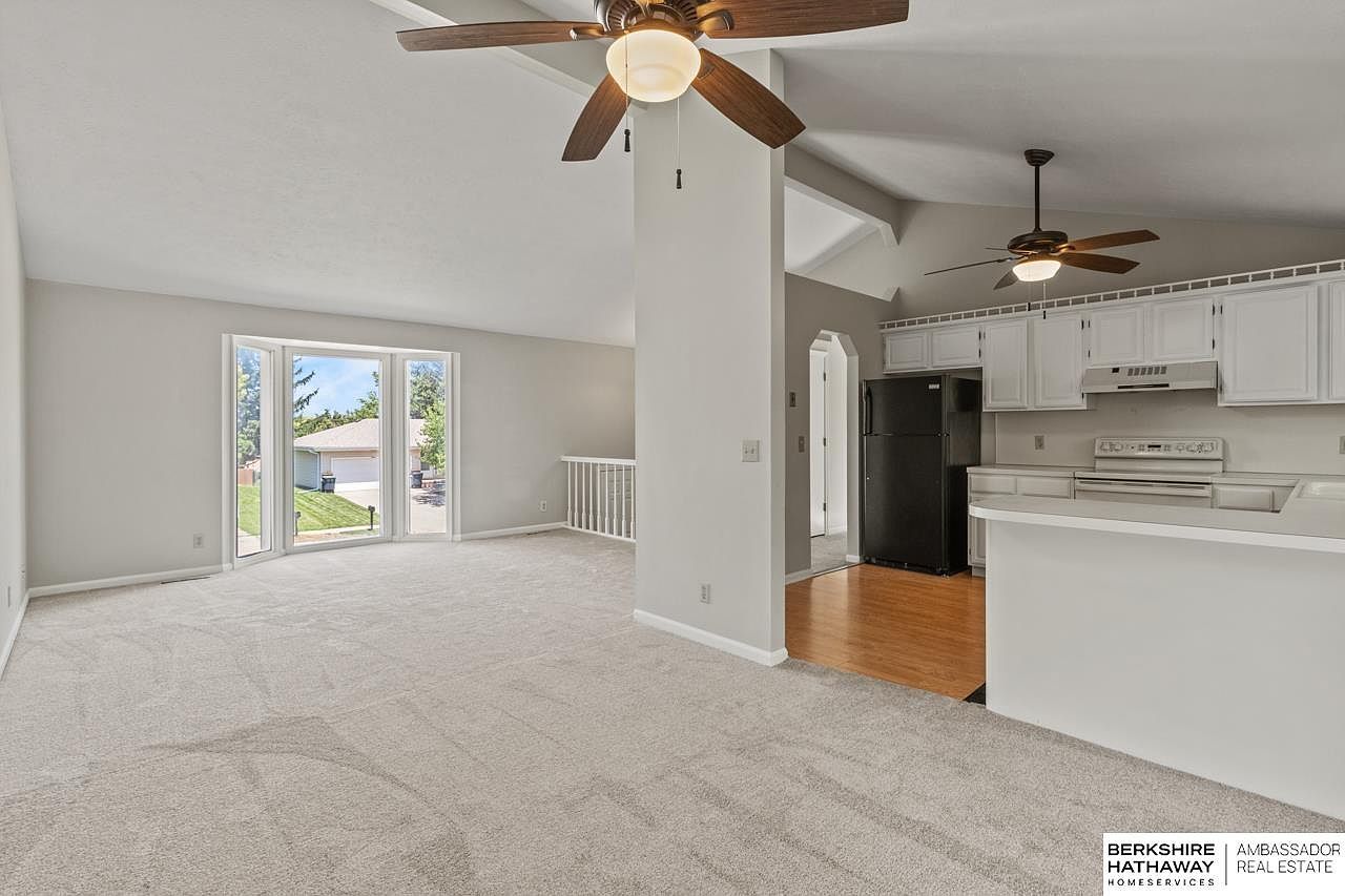 13569 Berry Cir Omaha, NE 68137 - Thumbnail 5