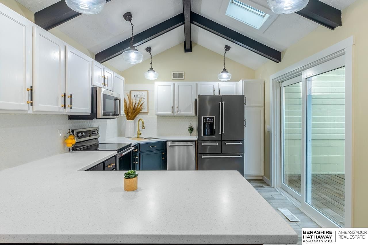 1230 S 164th Ave Omaha, NE 68130 - Thumbnail 5