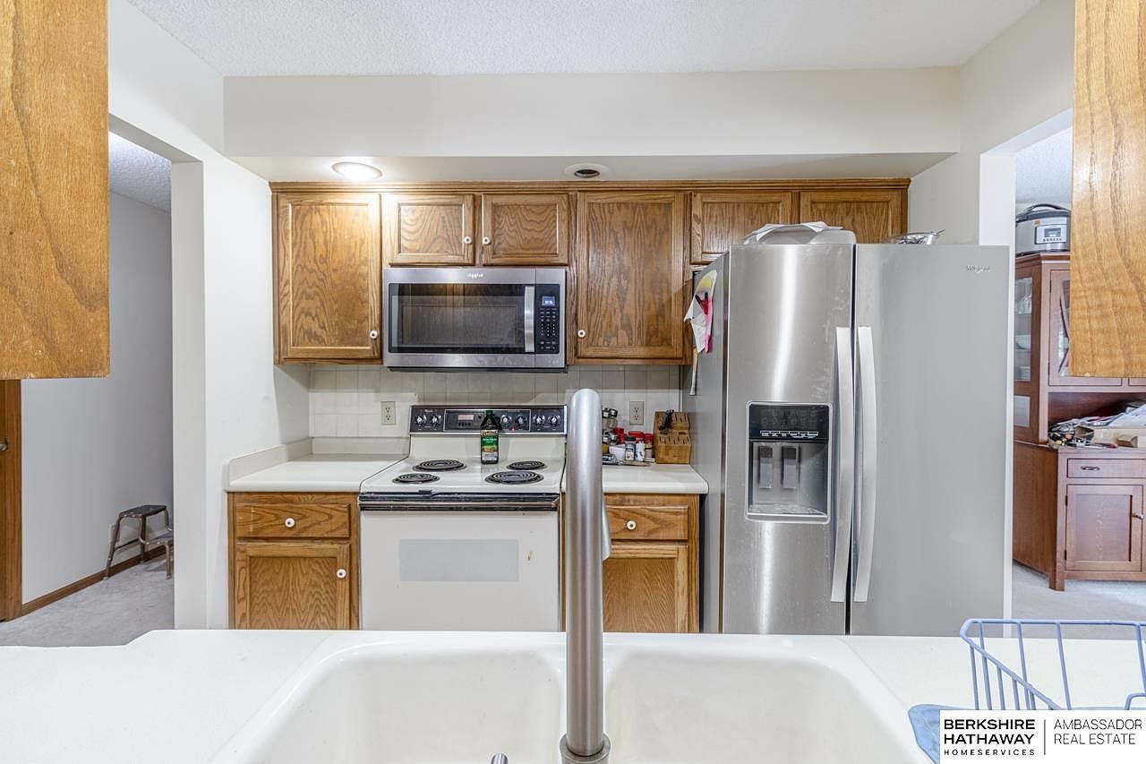 4910 Sinclair Ct Lincoln, NE 68516 - Thumbnail 5