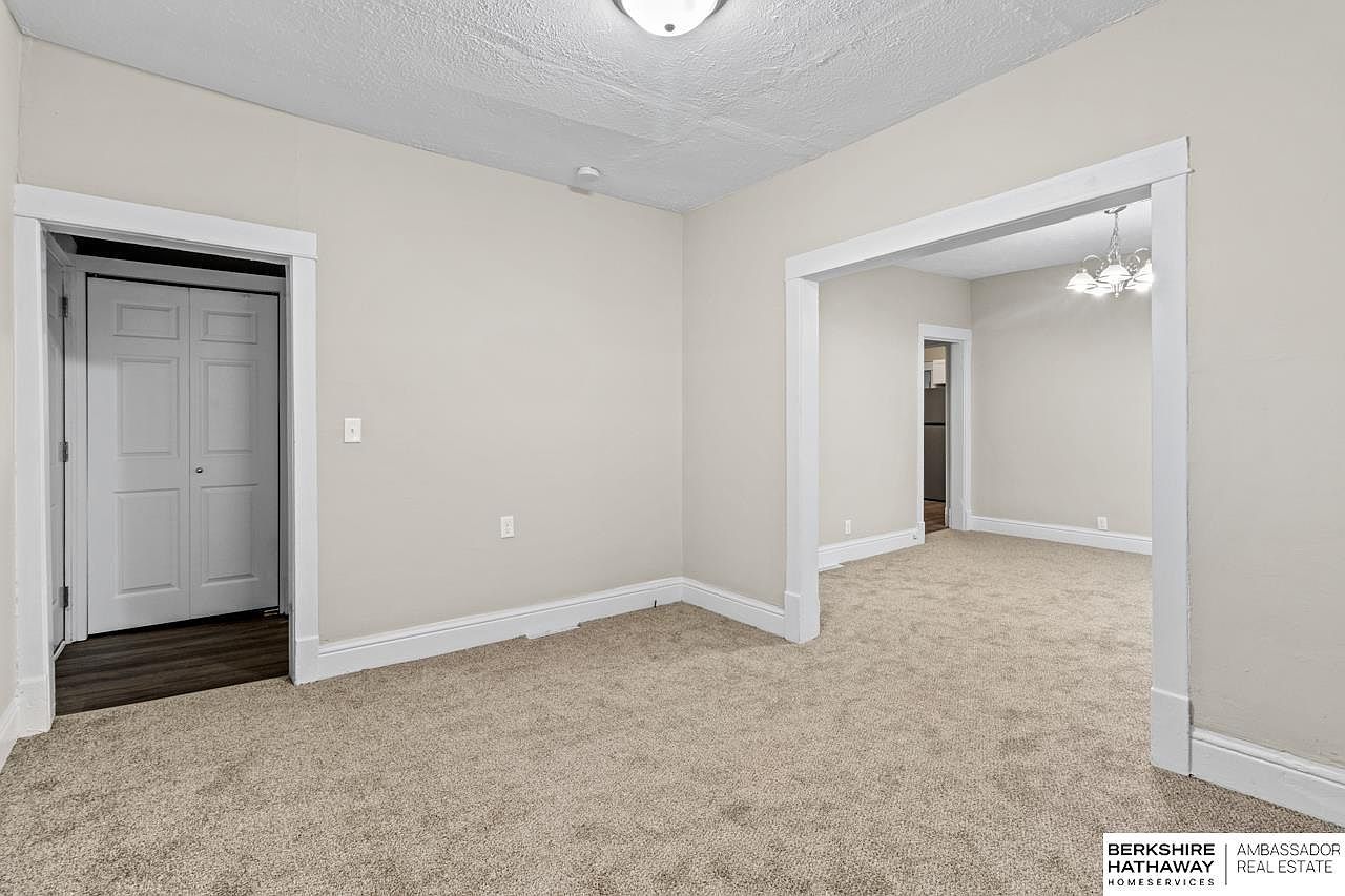 1616 Lake St Omaha, NE 68110 - Thumbnail 5