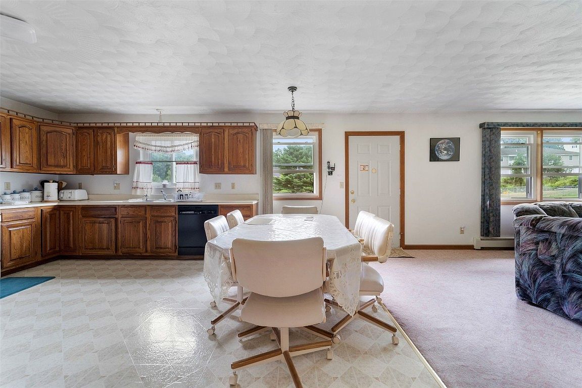 1151 Reynolds Rd Johnson City, NY 13790 - Thumbnail 5