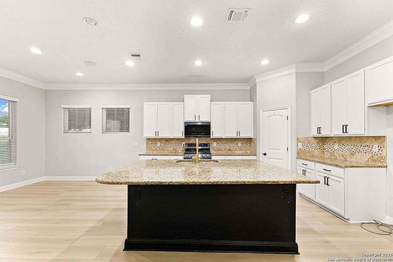 14018 Pikesdale San Antonio, TX 78253 - Thumbnail 5