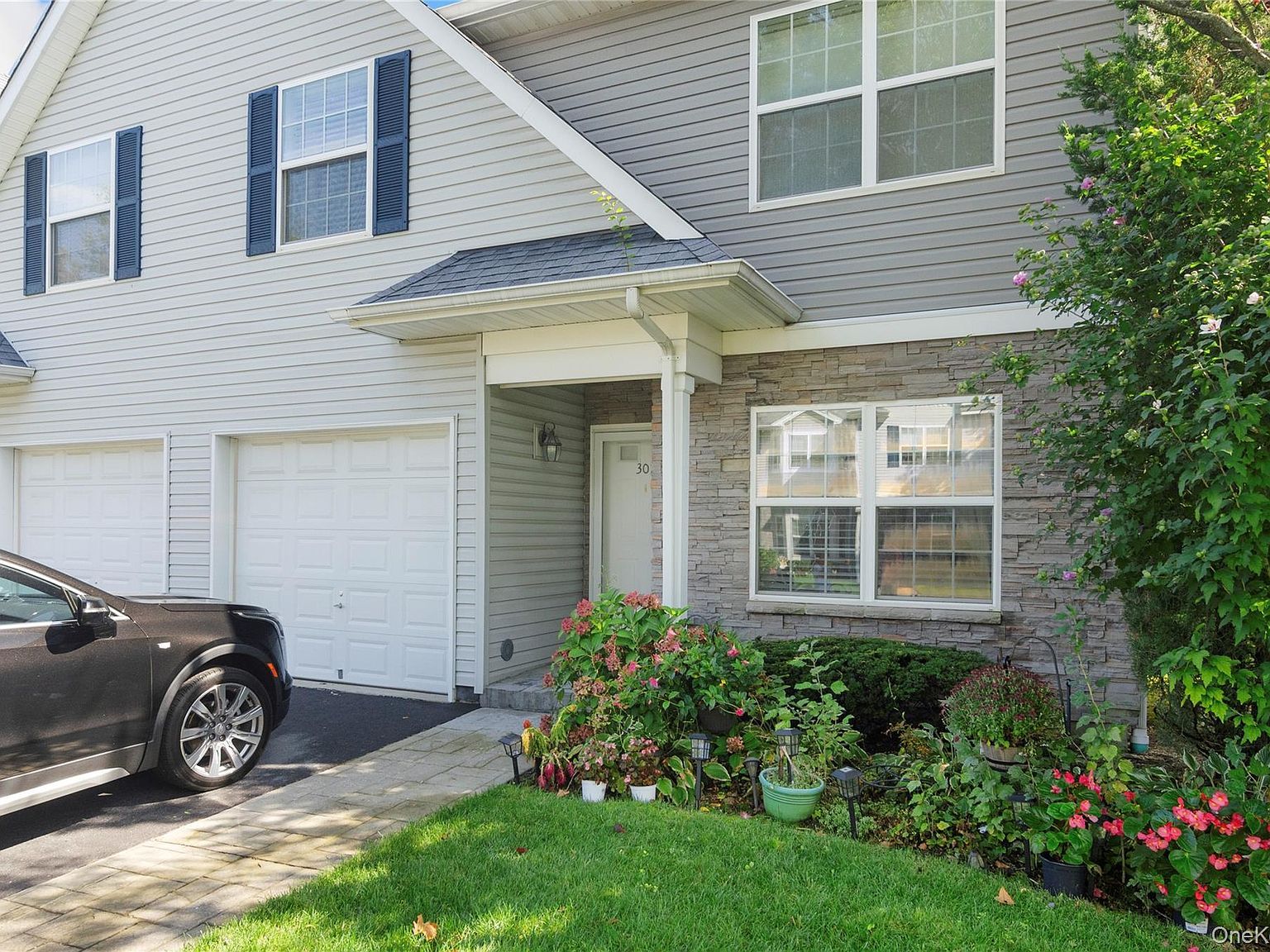 307 Medea Way Central Islip, NY 11722 - Thumbnail 5