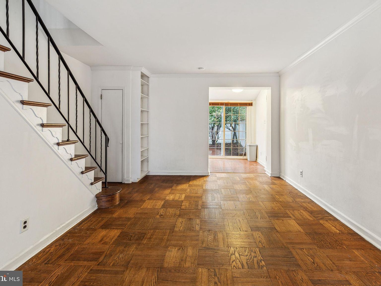 2304 Waverly St Philadelphia, PA 19146 - Thumbnail 5