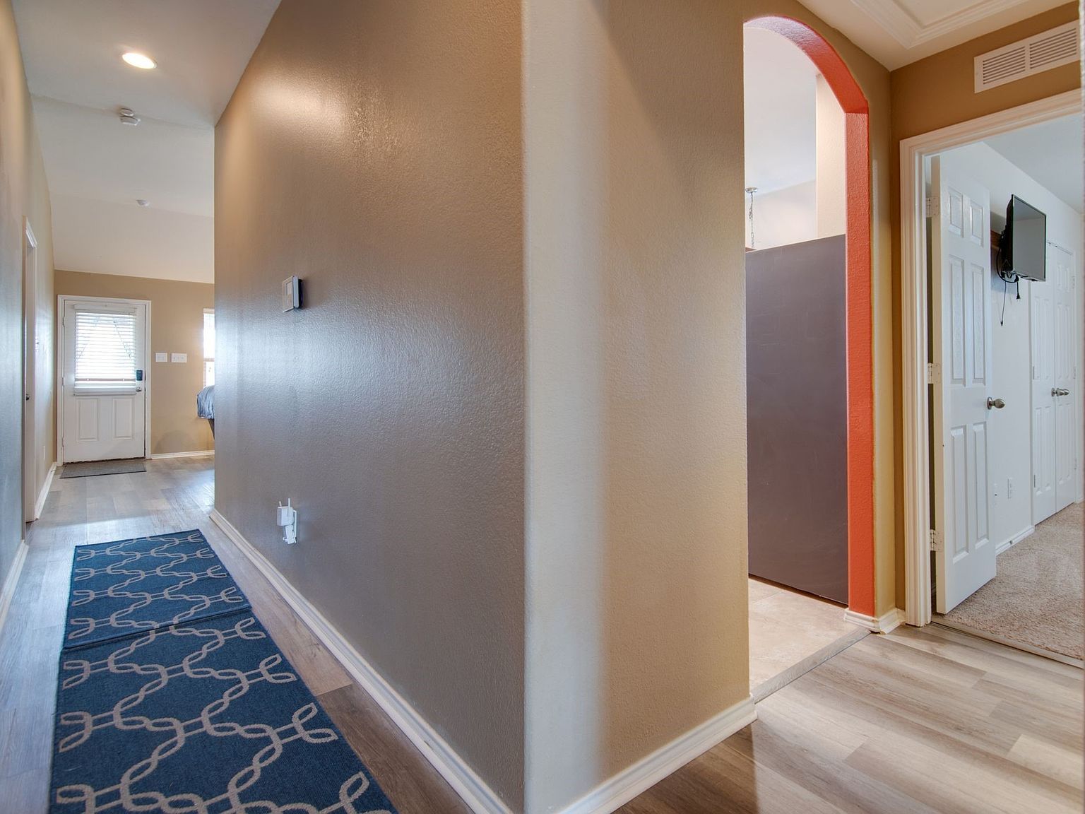 1336 Shelley Dr Burleson, TX 76028 - Thumbnail 5