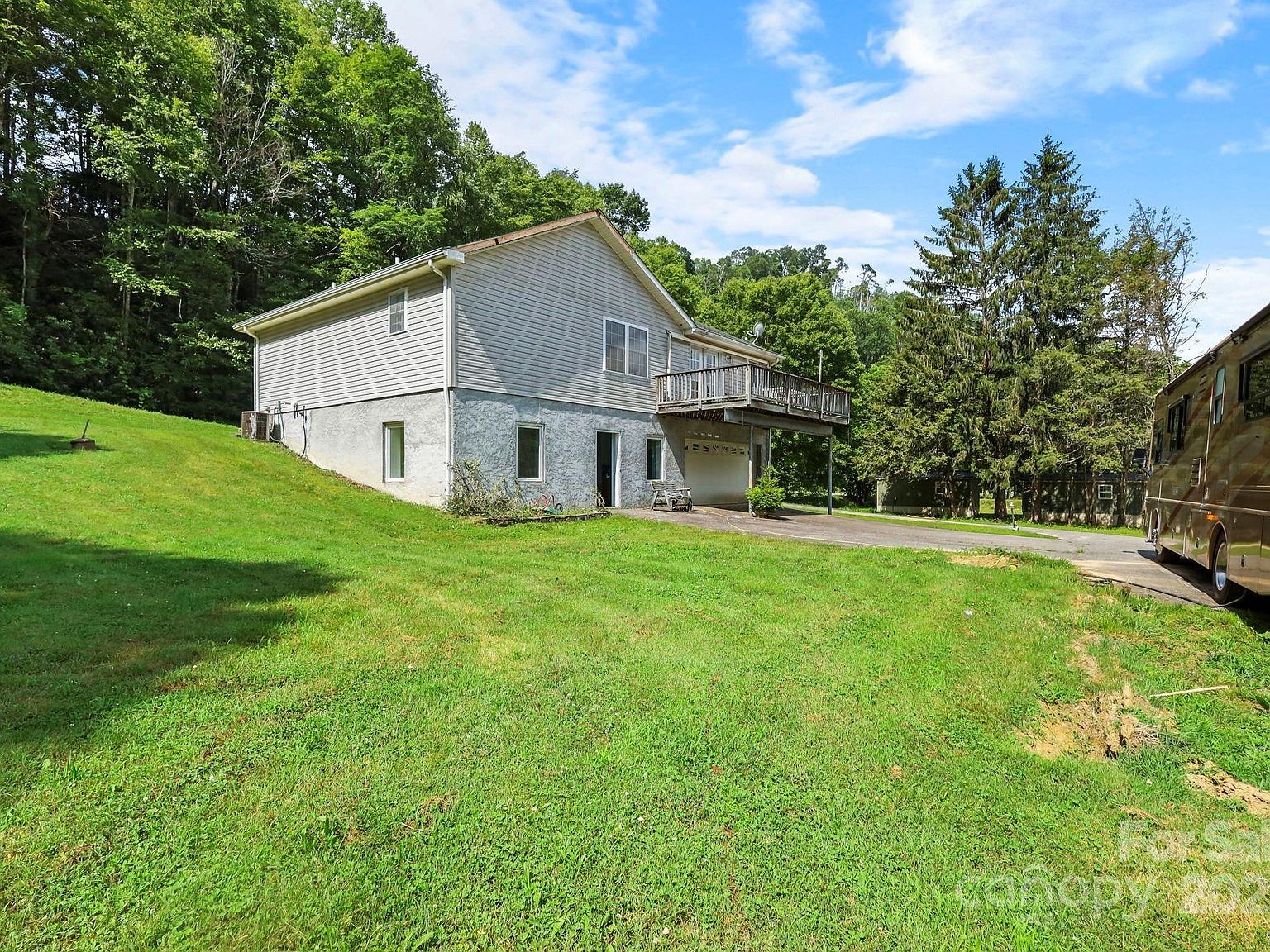 31 Barlow Rd Elk Park, NC 28622 - Thumbnail 5