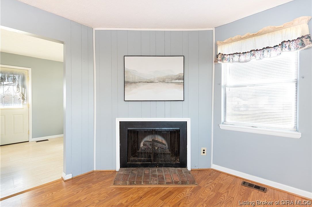 490 S 2nd St Scottsburg, IN 47170 - Thumbnail 5