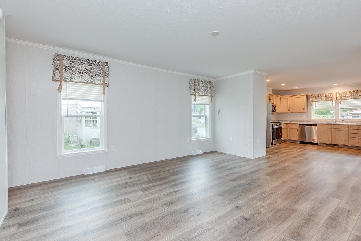 37 Rex Dr Concord, NH 03303 - Thumbnail 5