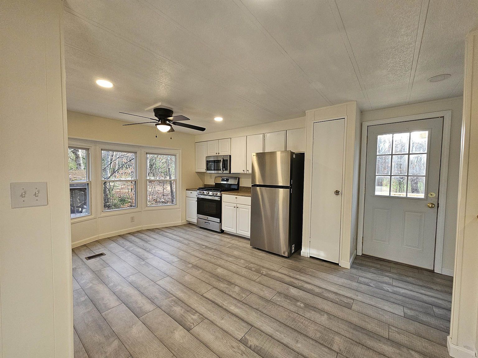 11 Gray Rd Barnstead, NH 03218 - Thumbnail 5