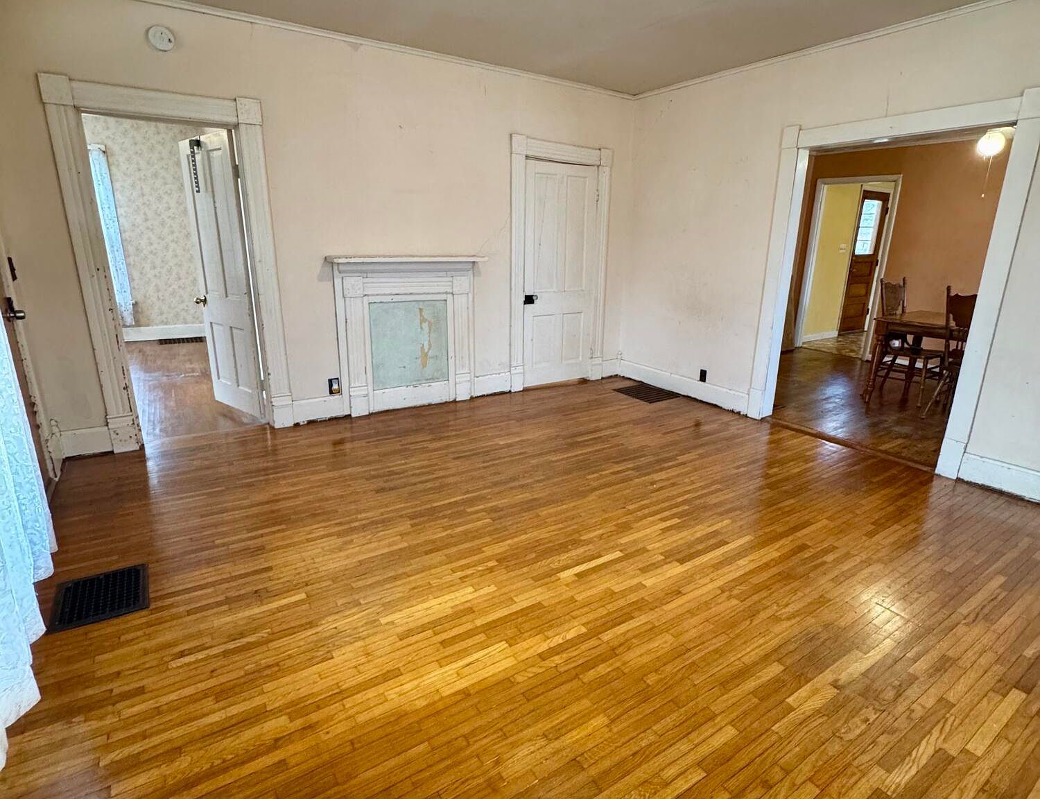 607 W Elm St Fayette, MO 65248 - Thumbnail 5