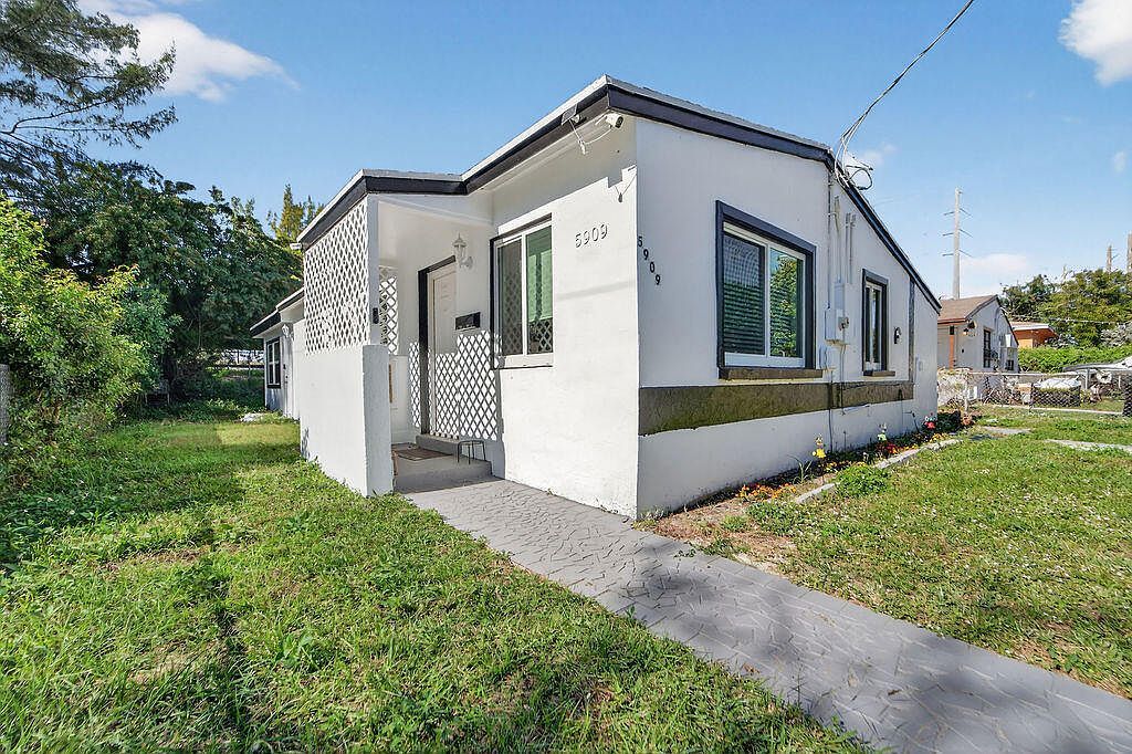 5909 Pinewood Ave West Palm Beach, FL 33407 - Thumbnail 5