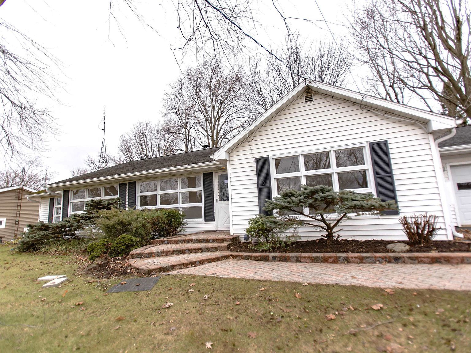 702 W Spring St Fremont, IN 46737 - Thumbnail 5