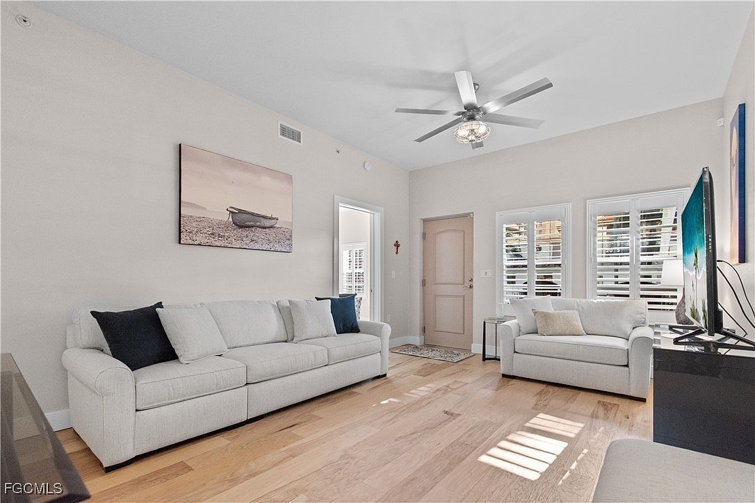 2110 W 1st St APT 101 Fort Myers, FL 33901 - Thumbnail 5