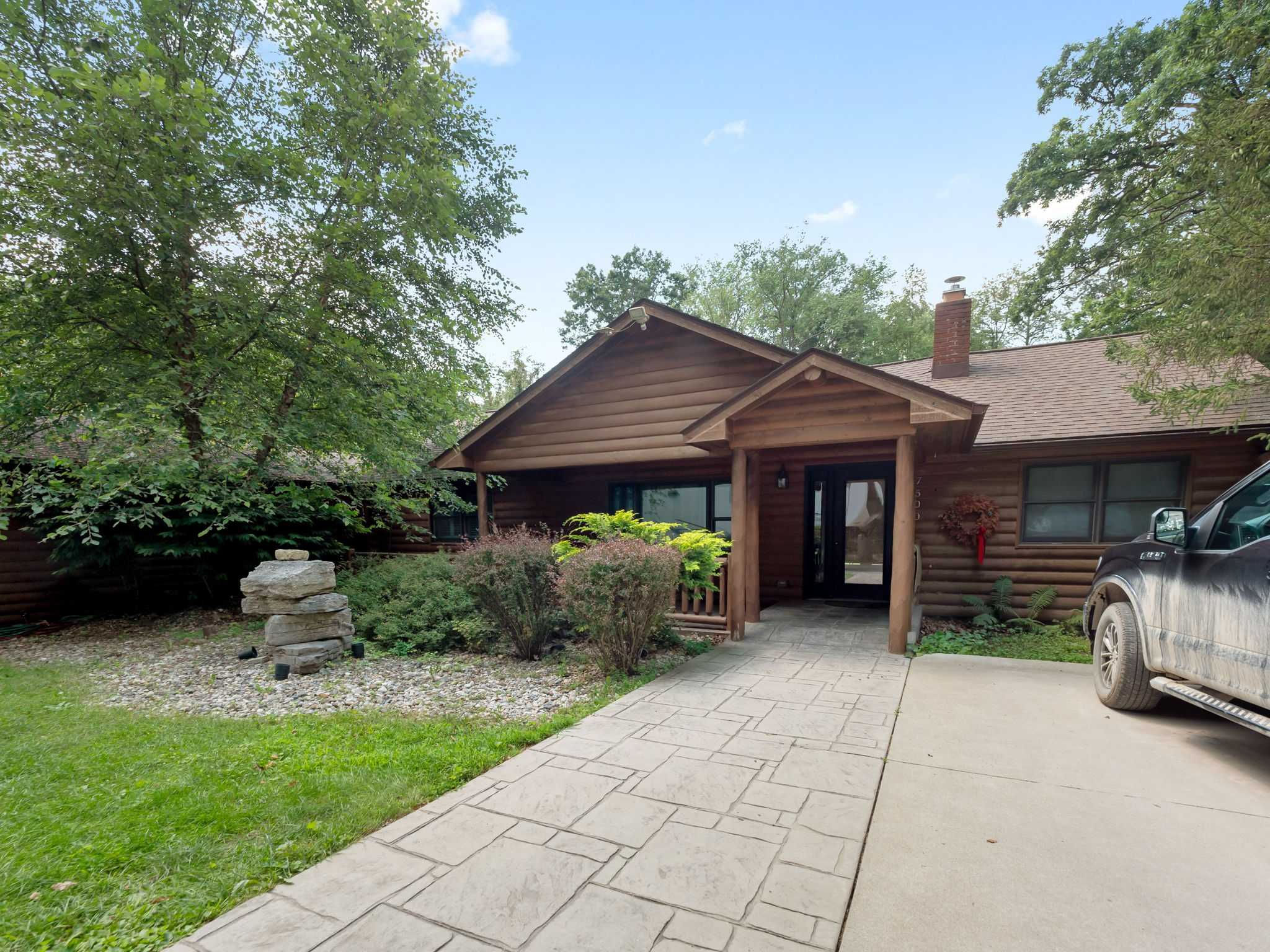 7500 Pingree Road, Pinckney, MI, USA, 48169 | Single Family