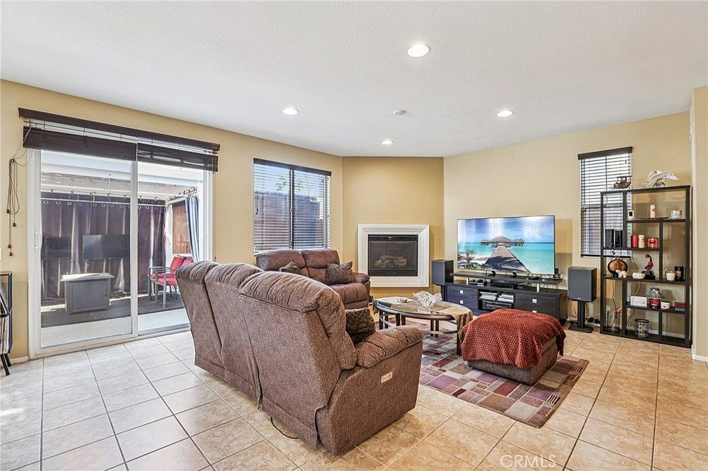 17550 Buttonwood Ln Carson, CA 90746 - Thumbnail 5