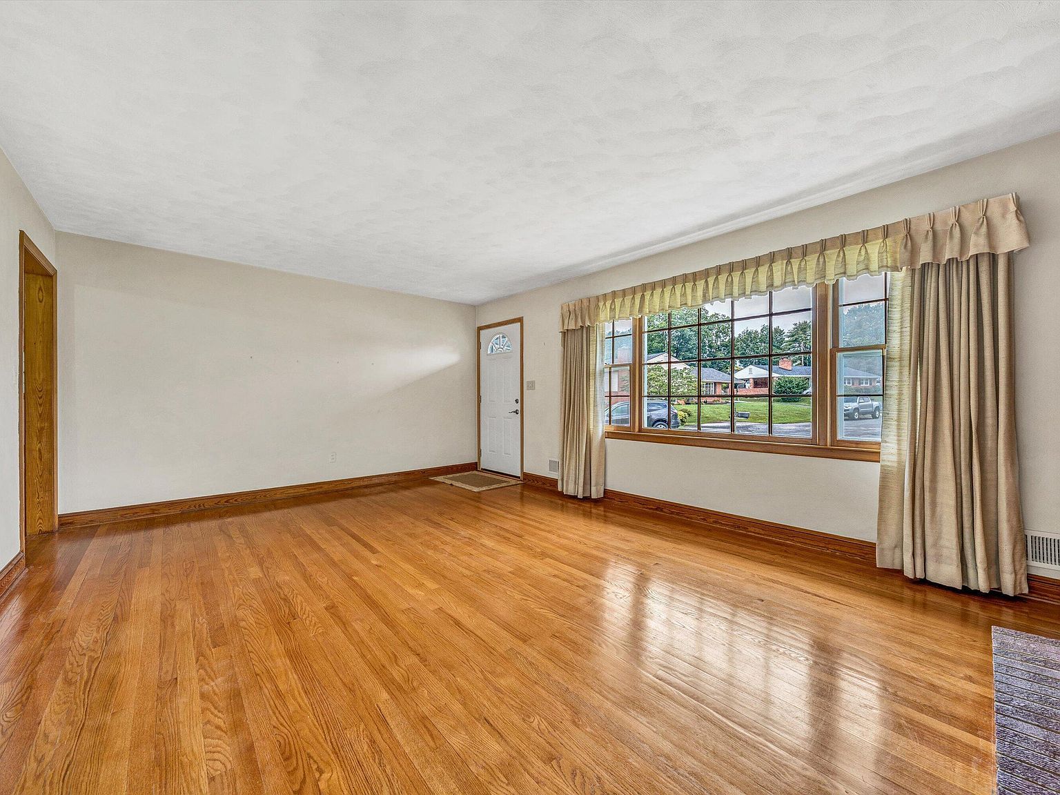 4362 Fontaine Cir Roanoke, VA 24018 - Thumbnail 5