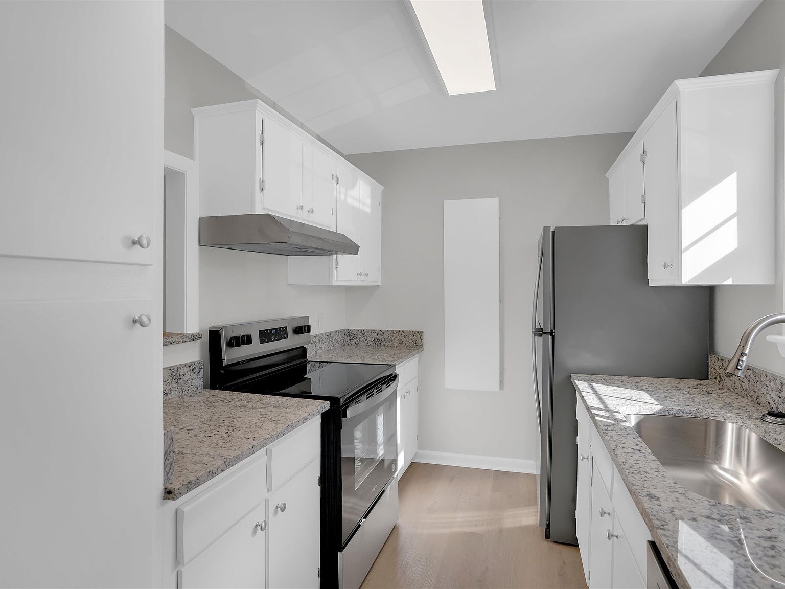 1913 Grays Inn Rd Columbia, SC 29210 - Thumbnail 5