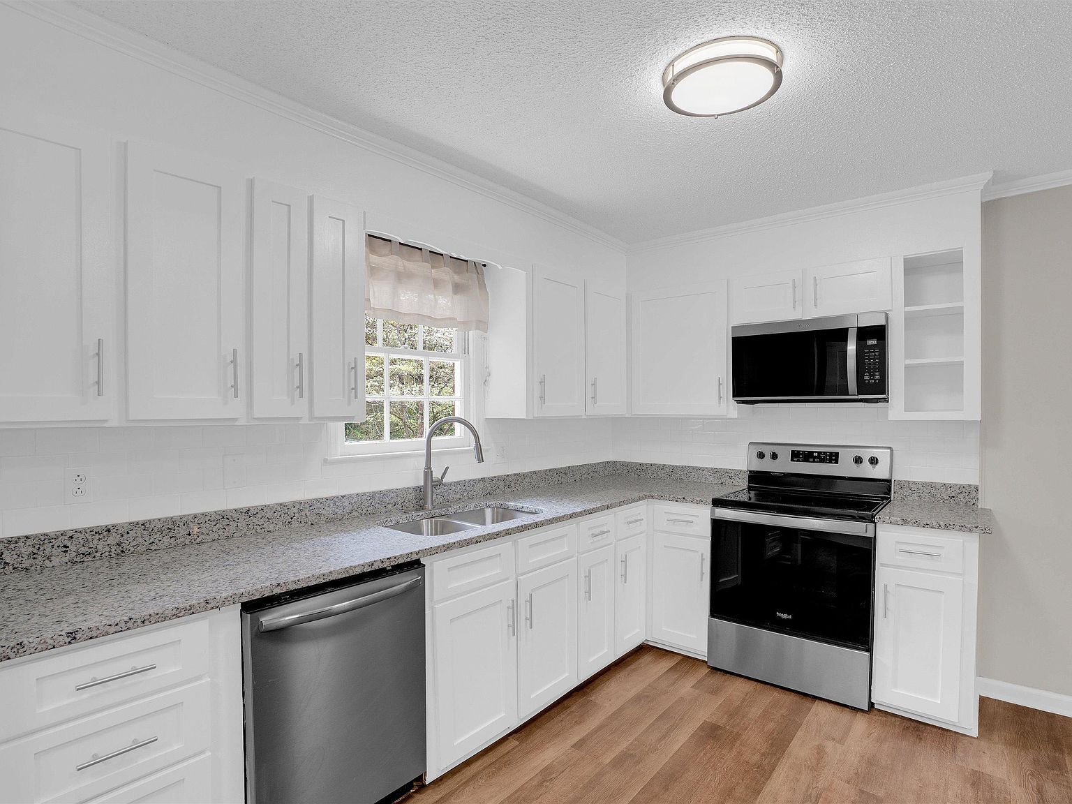 1005 Dogwood Ave Elgin, SC 29045 - Thumbnail 5