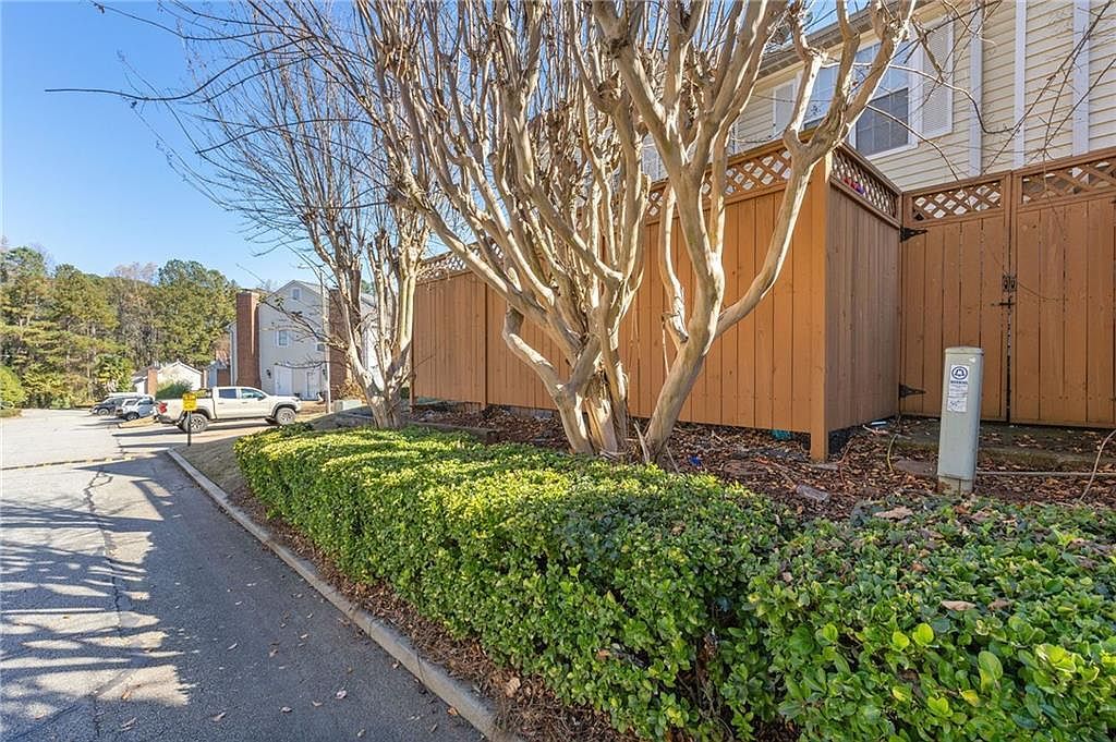 5554 Clover Rise Ln UNIT 2 Norcross, GA 30093 - Thumbnail 5