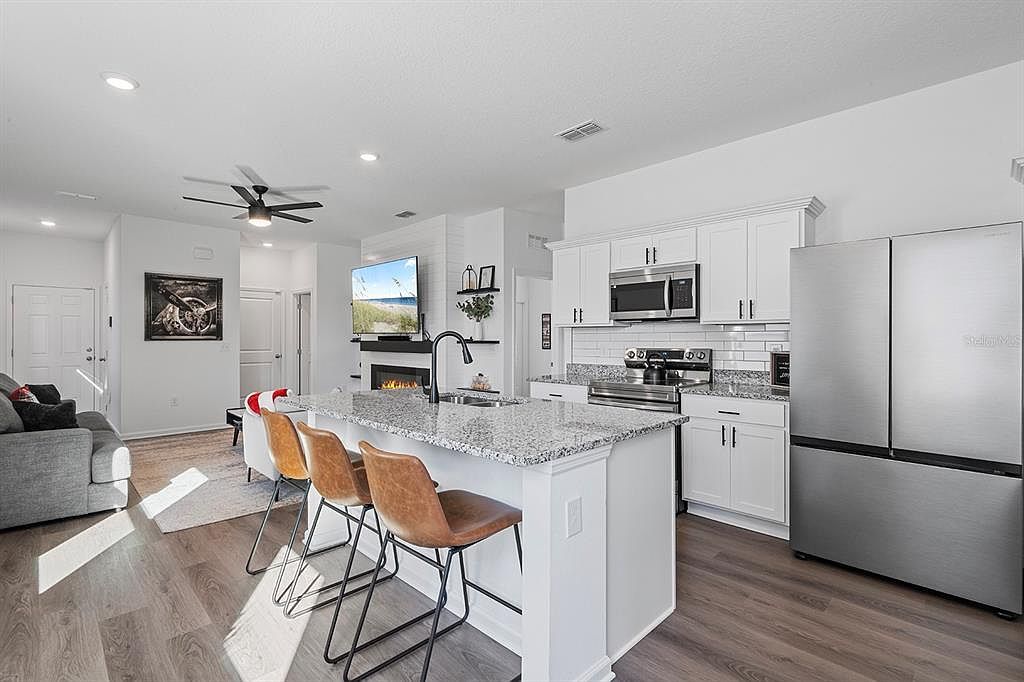 8652 Sportsman Loop Groveland, FL 34736 - Thumbnail 5