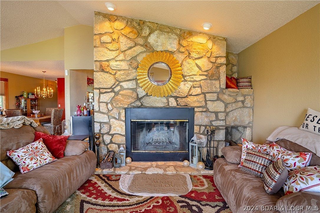 412 Crown Point Dr Lake Ozark, MO 65049 - Thumbnail 5