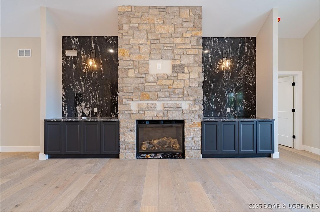 257 Beachnut Dr Sunrise Beach, MO 65079 - Thumbnail 5