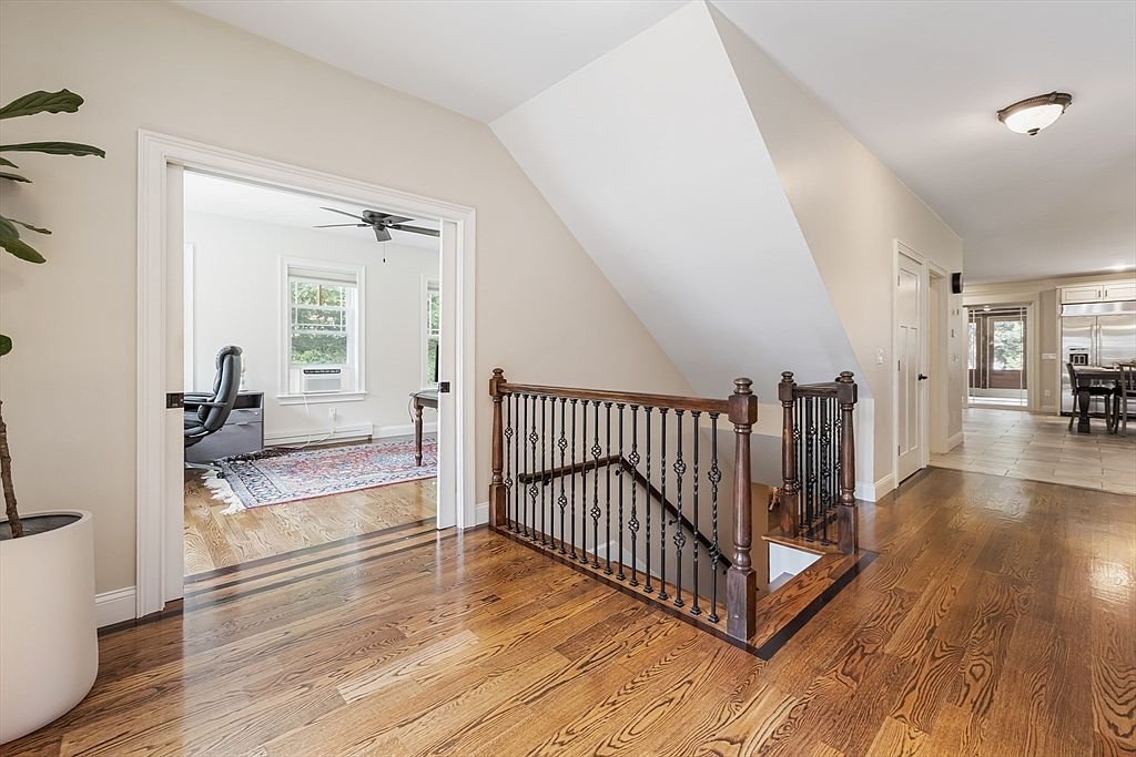 9 Washington Ave Woburn, MA 01801 - Thumbnail 5