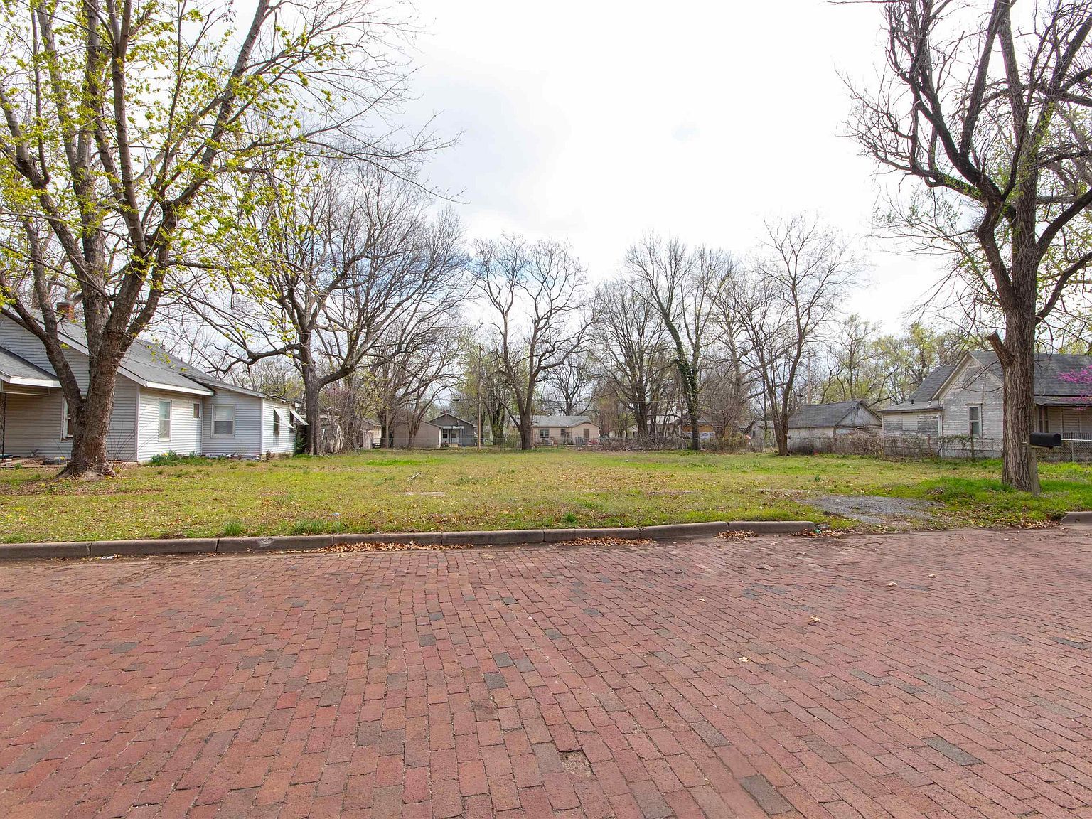 724 N B St Arkansas City, KS 67005 - Thumbnail 5