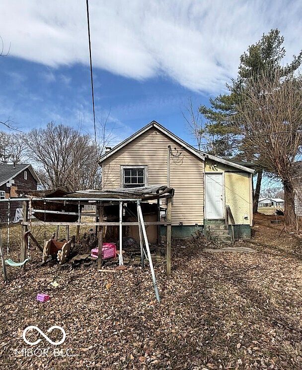 817 N 11th St Vincennes, IN 47591 - Thumbnail 5