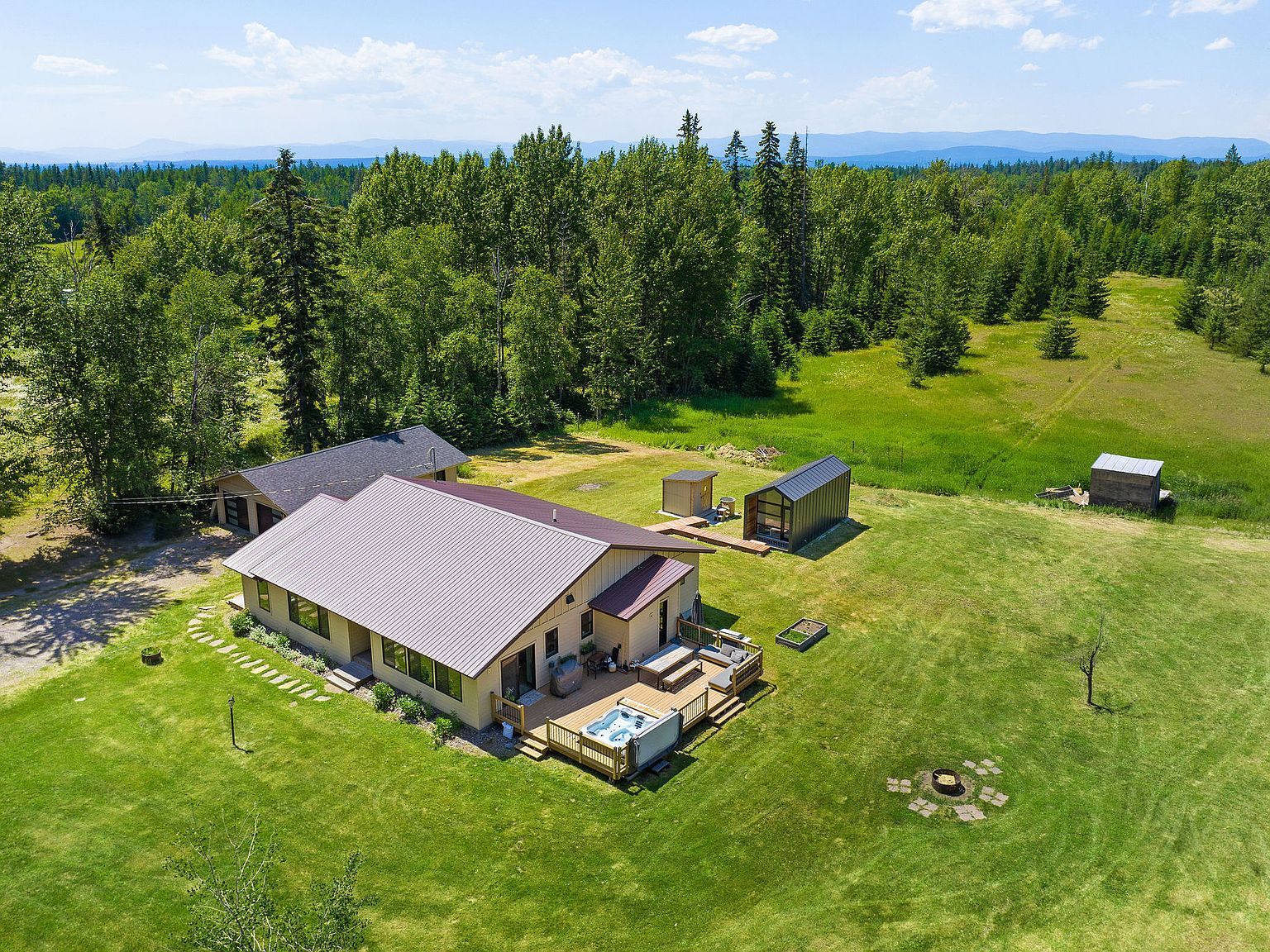 2300 Witty Ln Columbia Falls, MT 59912 - Thumbnail 5