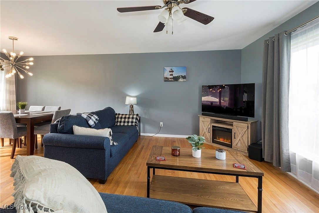 6921 Hollywood Dr Parma, OH 44129 - Thumbnail 5