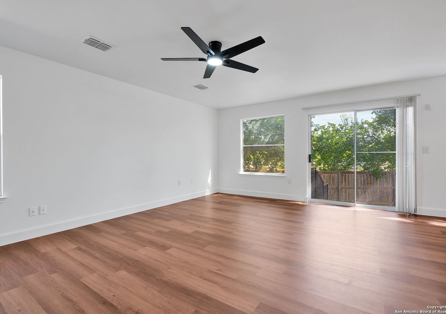 6706 Dragon Fire San Antonio, TX 78242 - Thumbnail 5