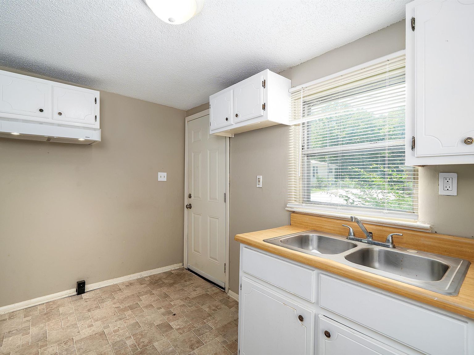 9601 Short St Birmingham, AL 35217 - Thumbnail 5