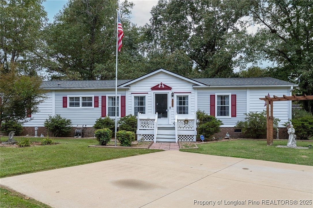 520 Inverary Dr Raeford, NC 28376 - Thumbnail 5