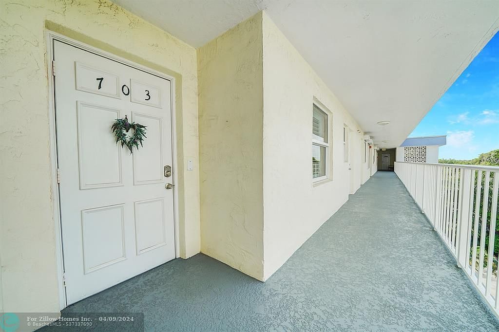 1 Harbourside Dr APT 1703 Delray Beach, FL 33483 - Thumbnail 5
