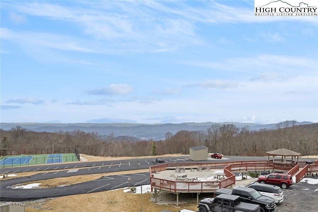 301 Pinnacle Inn Rd UNIT 3304A Banner Elk, NC 28604 - Thumbnail 5