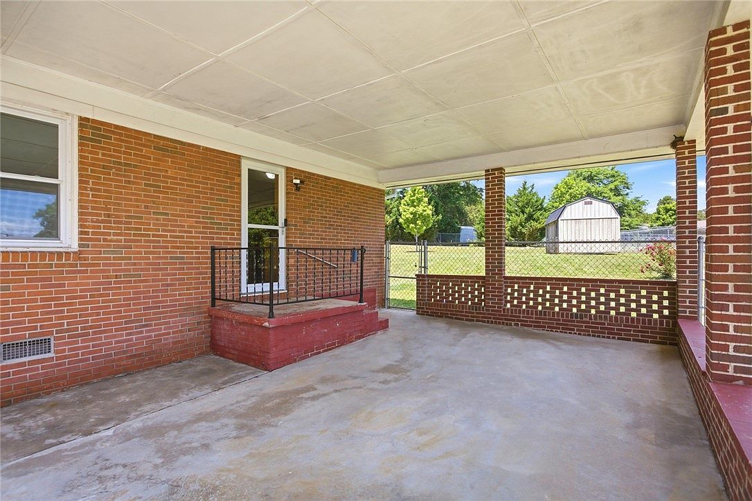 101 Mountain View Dr Walhalla, SC 29691 - Thumbnail 5