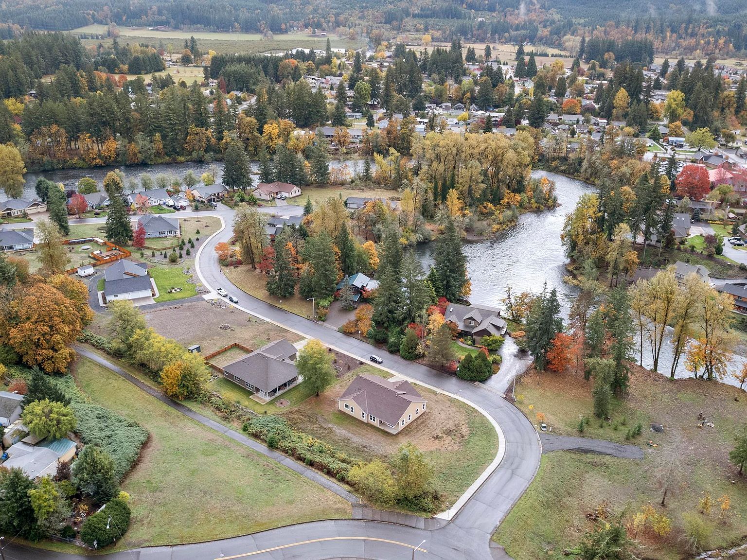 195 Santiam Pointe Loop NE Mill City, OR 97360 - Thumbnail 5