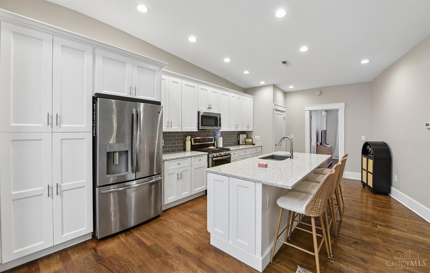 817 Broadway St Unit 3 Cincinnati, OH 45202 - Thumbnail 5