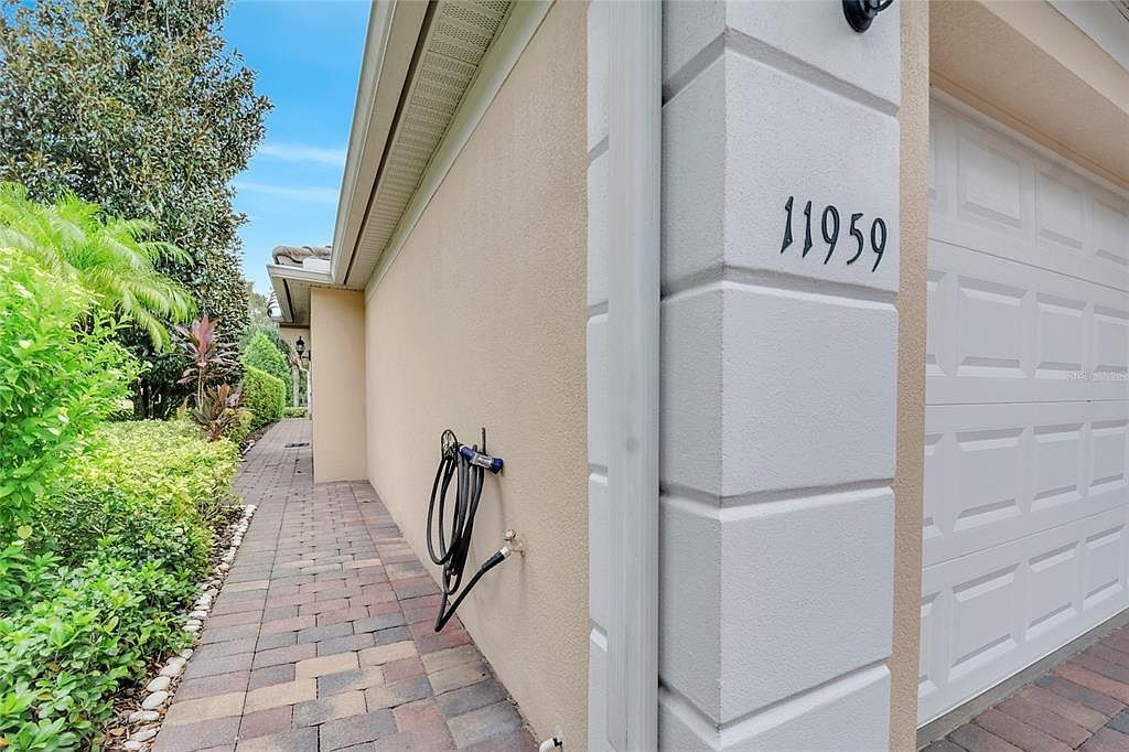 11959 Fiore Dr Orlando, FL 32827 - Thumbnail 5