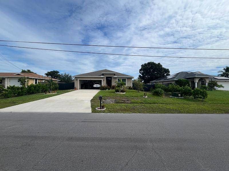 1052 SW Alexandria Ave Port Saint Lucie, FL 34953 - Thumbnail 5