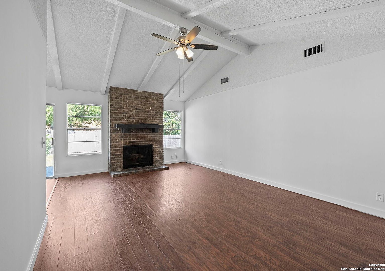 1154 S Ellison Dr San Antonio, TX 78245 - Thumbnail 5