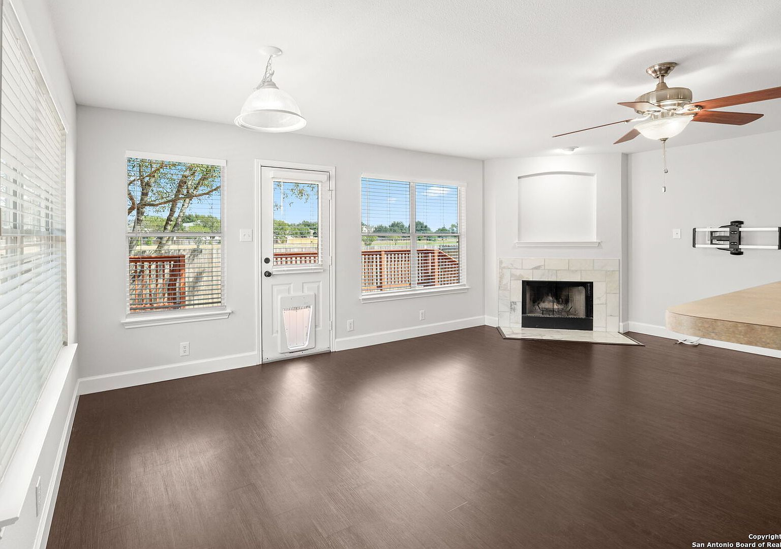 208 Roadrunner Ave New Braunfels, TX 78130 - Thumbnail 5