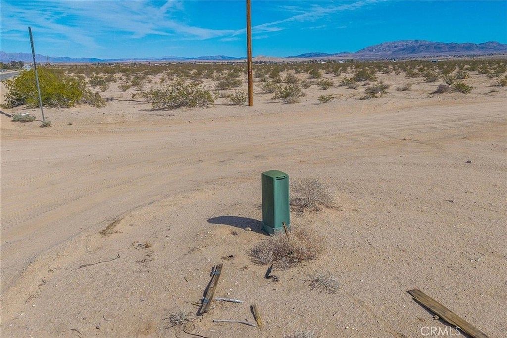 3888 Desert Heights Dr Twentynine Palms, CA 92277 - Thumbnail 5