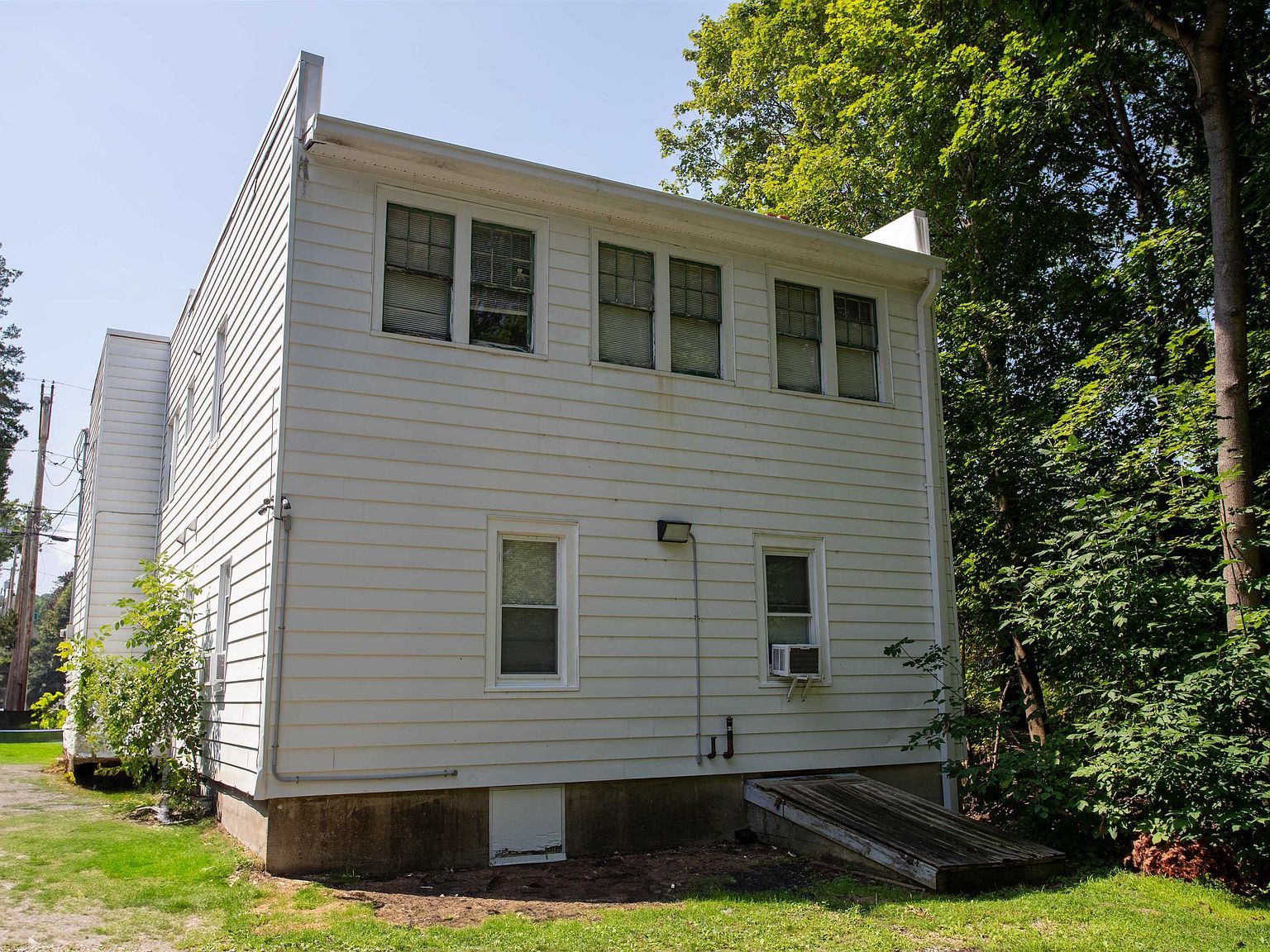 239-241 Elm St Bennington, VT 05201 - Thumbnail 5