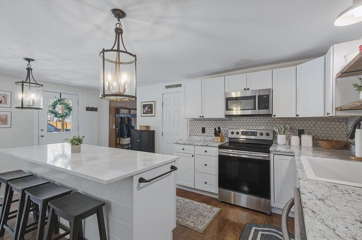 10 Edward St Saint Albans, VT 05478 - Thumbnail 5