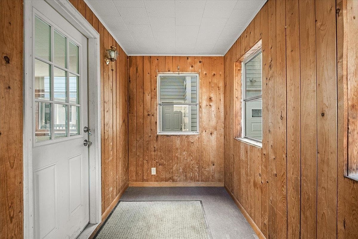 138 Foster St Burlington, VT 05401 - Thumbnail 5