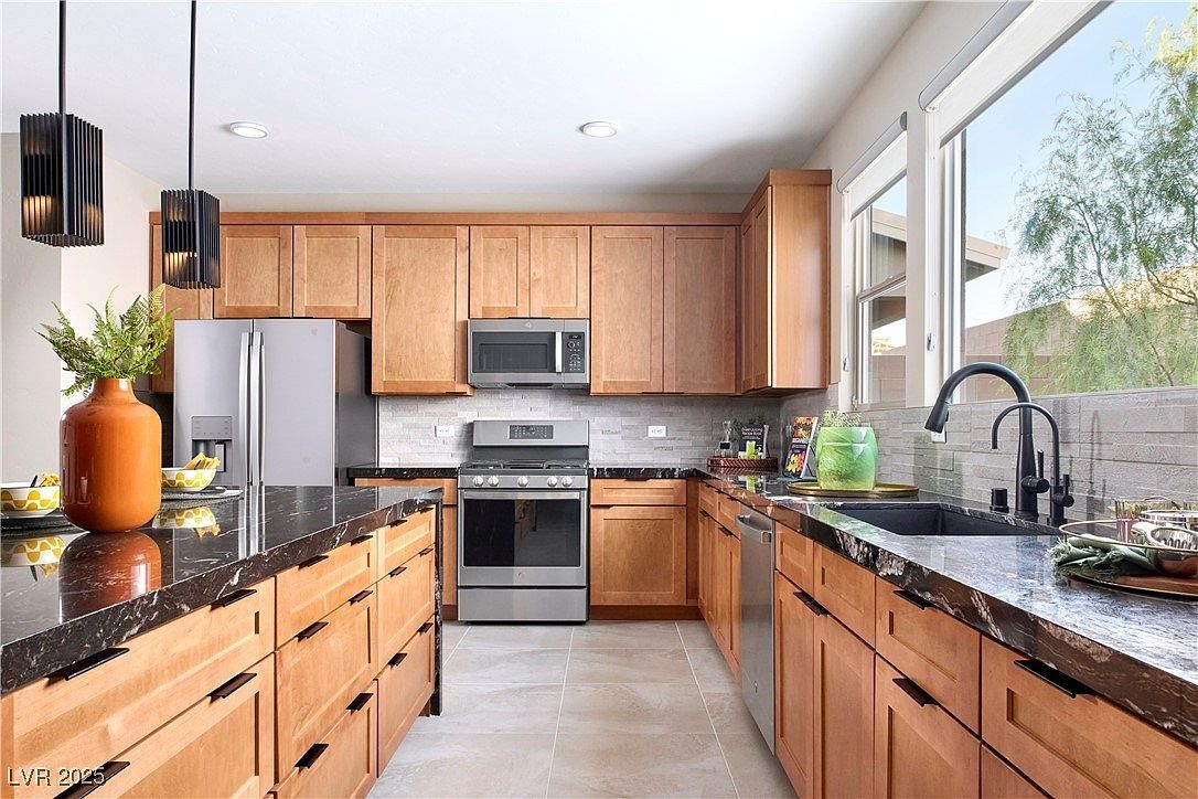 1208 Crimson Sunbird St North Las Vegas, NV 89084 - Thumbnail 5